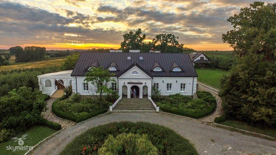 Dwor Na Wichrowym Wzgorzu Panzió Przybysławice Kültér fotó