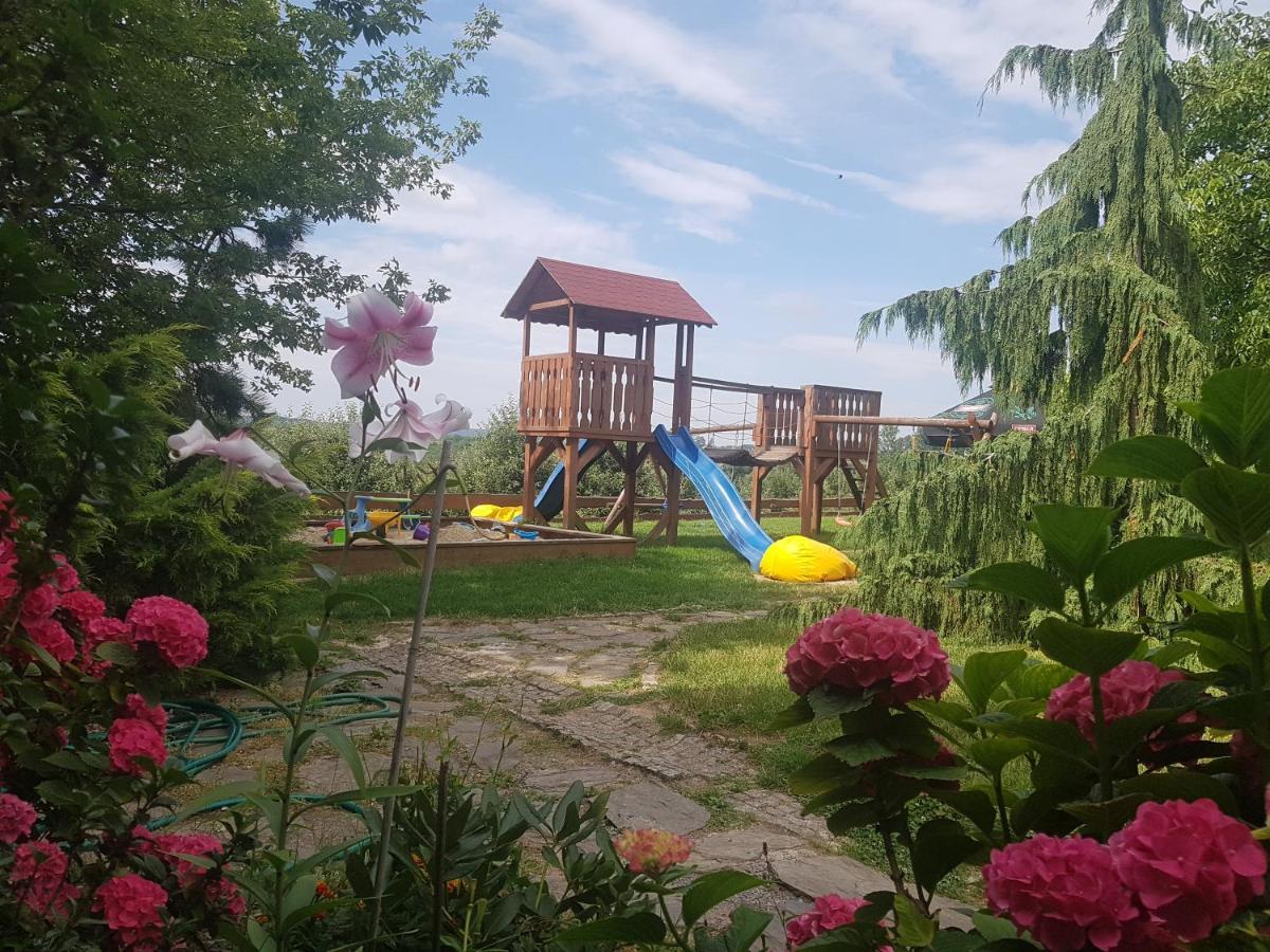 Dwor Na Wichrowym Wzgorzu Panzió Przybysławice Kültér fotó